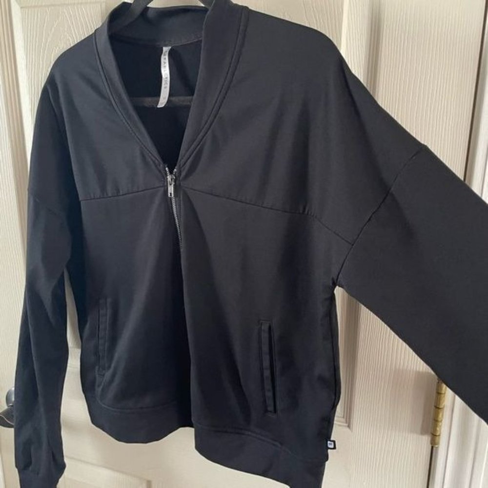 Fabletics Black Cropped Jacket, Sz Medium - image 4